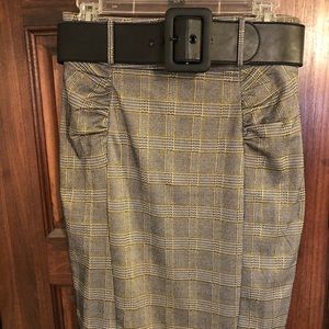 Brown multi plaid skirt w/ wide black belt